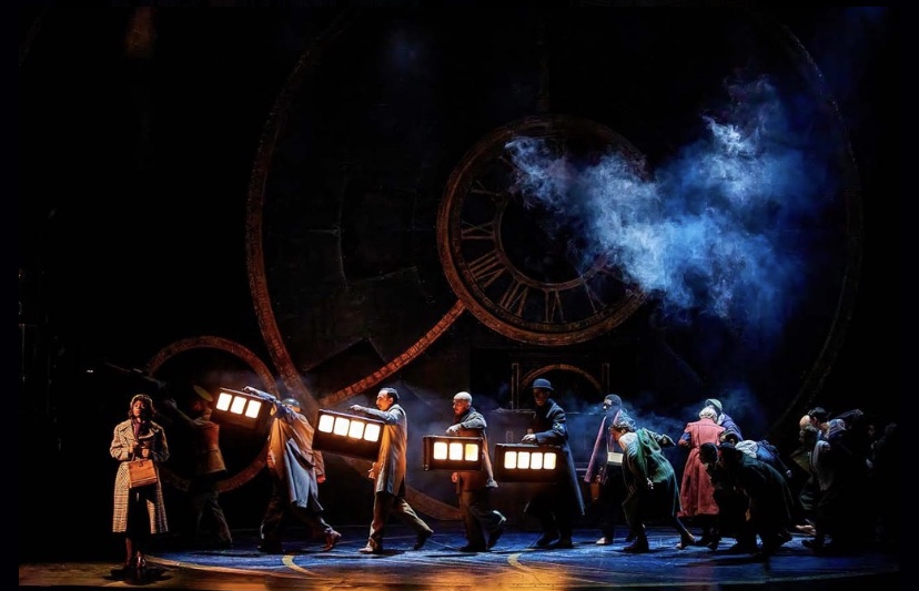 An amazing image of the musical cast