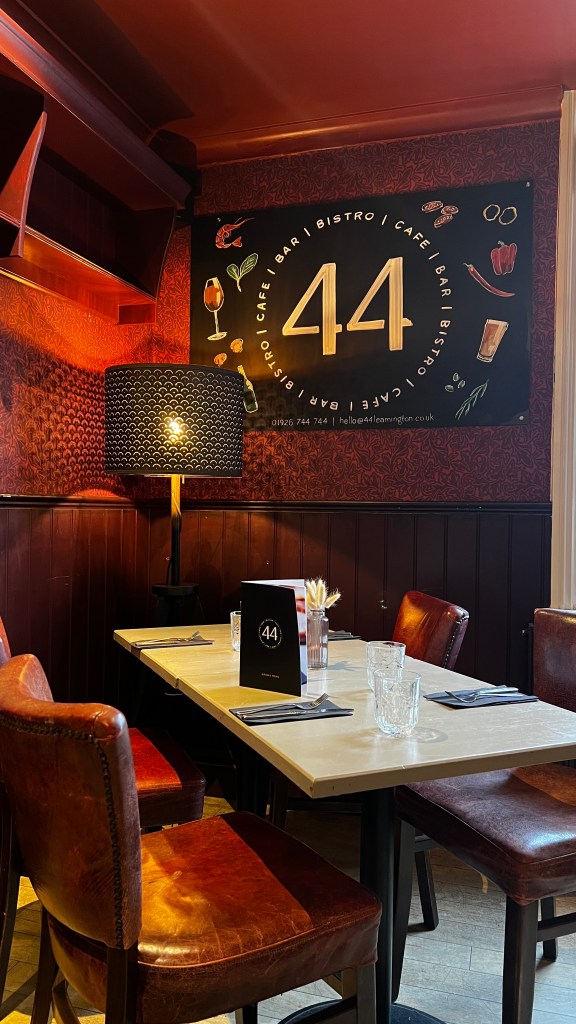 44 cafe seating